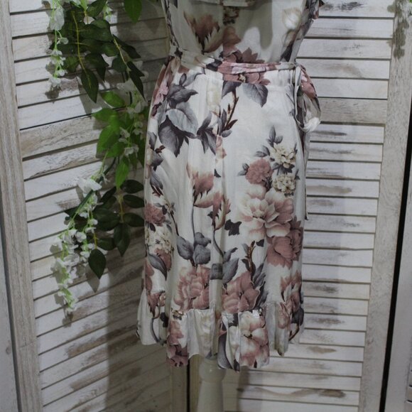 Paige Cardamon floral ruffle wrap dress (735) - Picture 6 of 16